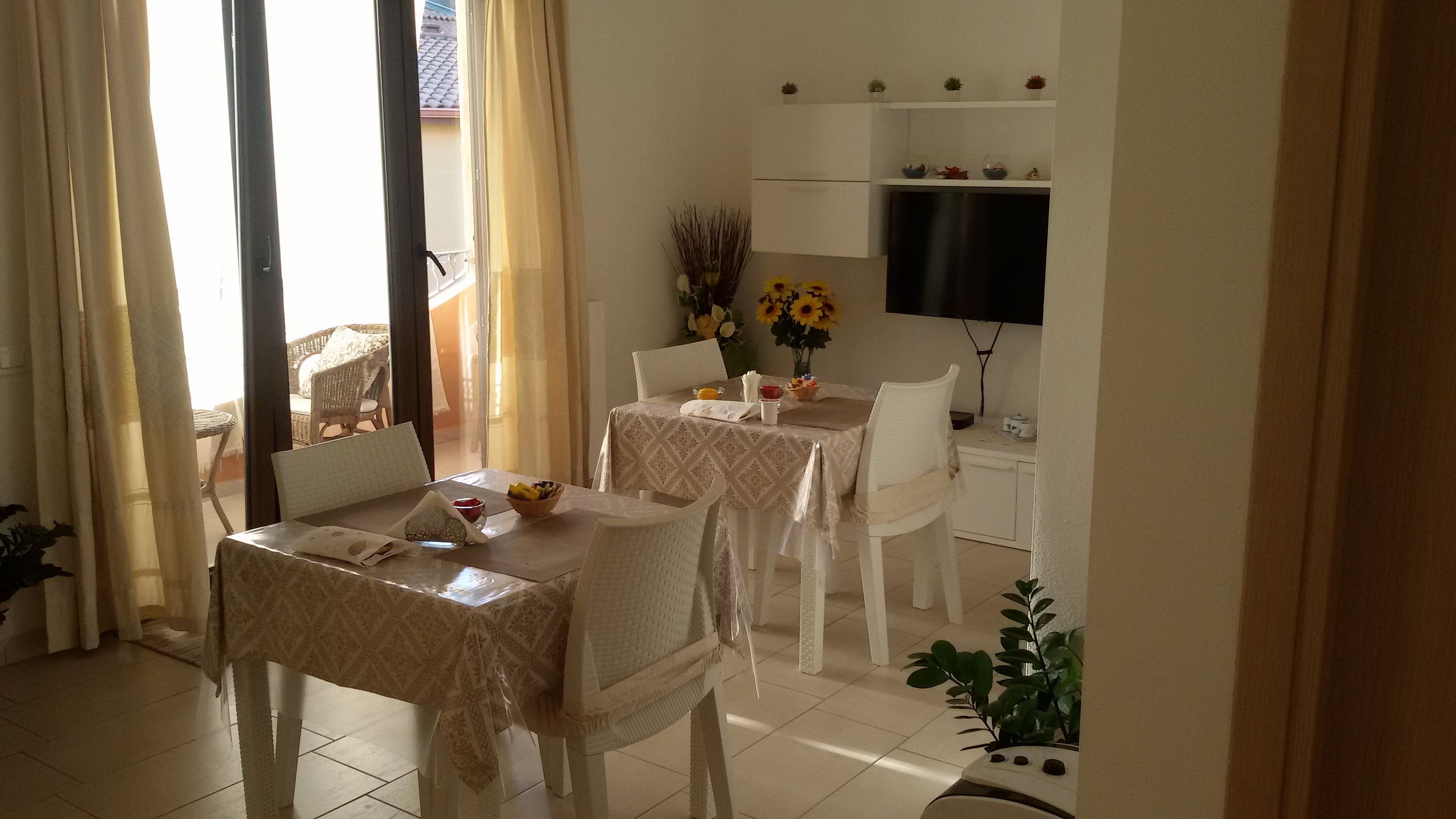 Visualizza la notizia: Il Girasole Appartments