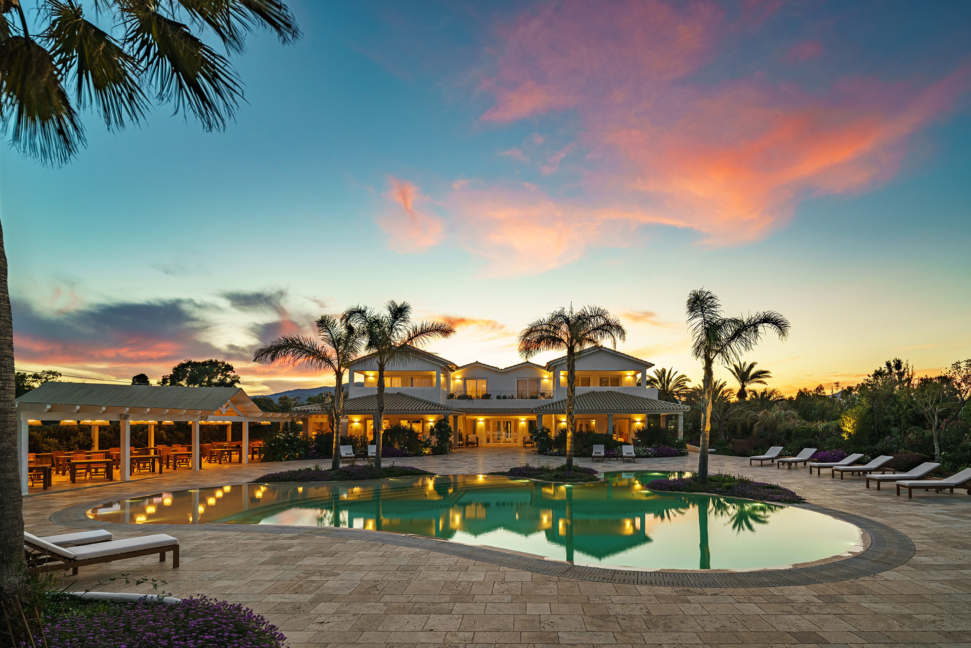 Visualizza la notizia: Sant'Efis Hotel 4 Stelle Superior - Ristorante Don Carlo