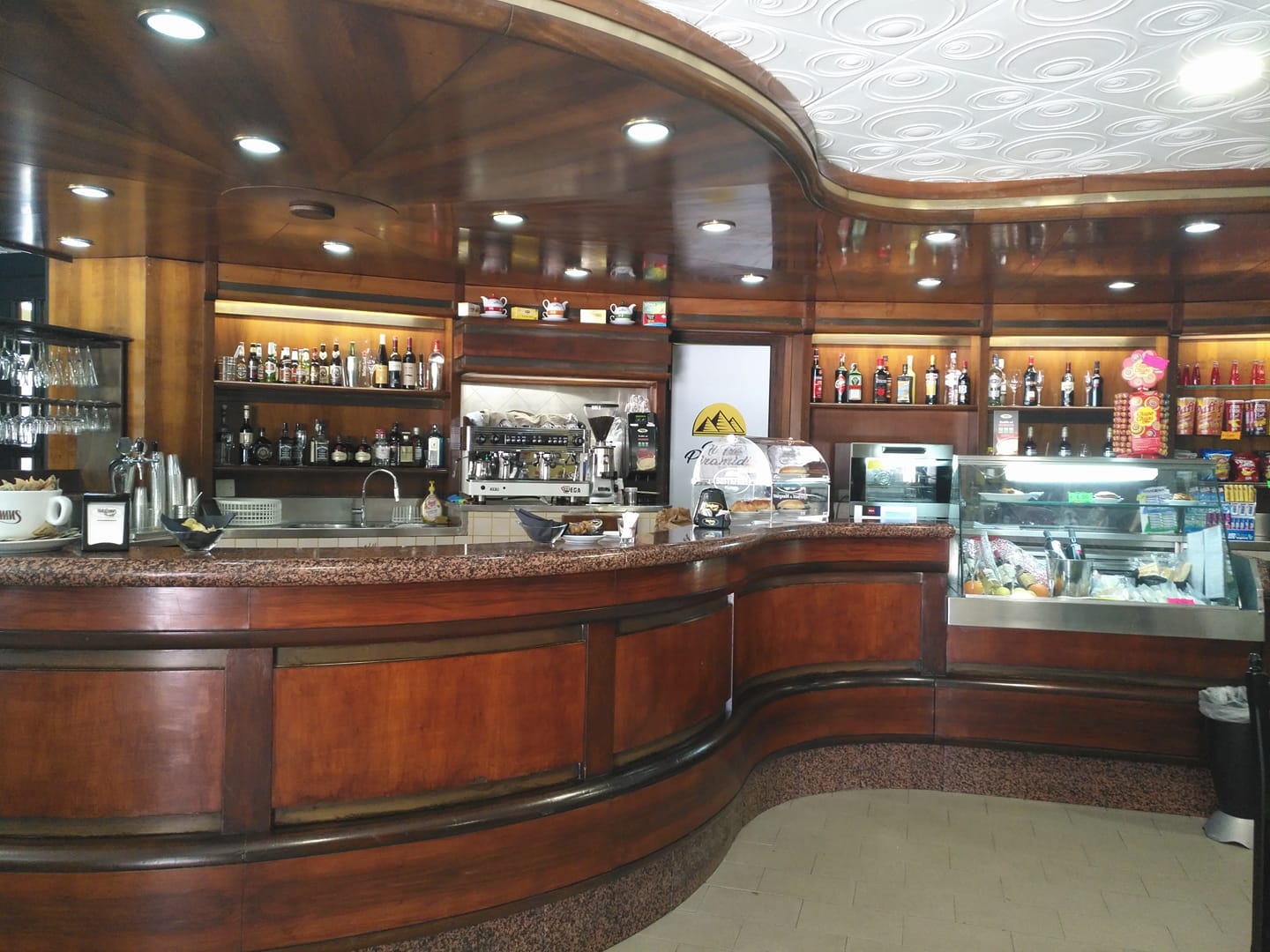 Visualizza la notizia: Il Tre Piramidi